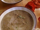 Soupe de lentilles vertes et chips de chorizo