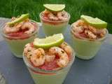 Verrine fraîcheur: avocat/pamplemousse/crevettes