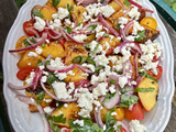 Salade de pêches grillées, tomates cerise et féta