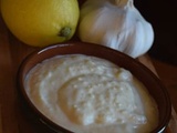 Sauce à l’ail pour accompagner les bulots (recette du Toum libanais)