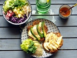 Salade de fin d'hiver et tartines {chèvre-avocat et chèvre-pomme} pour la journée internationale sans viande