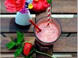 Smoothie vitaminé fraise-pamplemousse-menthe