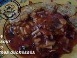 Cote de porc sauce chasseur et ses pommes duchesse