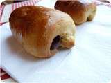 Petits pains briochés chocolatés du petit déjeuner pour se levez du bon pied