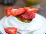 Pavlova rhubarbe fraises