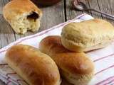 Petits pains au lait fourrés à la pâte à tartiner