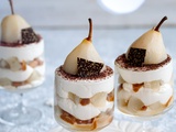 Tiramisu aux poires pochées et caramel au beurre salé