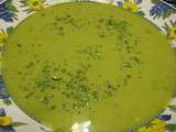 Potage aux pois et à la menthe