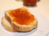 Confiture d'abricots au romarin