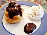 Profiteroles aux amandes et au chocolat