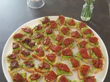 Crostini au beurre à l’ail des ours et tomates séchées