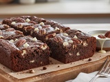 Brownie aux noix de pecan et pépites de chocolat blanc : recette irrésistible