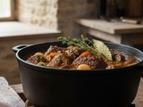 Civet de sanglier à l’ancienne : préparation authentique et saveurs rustiques