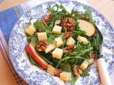 Salade d’automne aux pommes, noix et comté