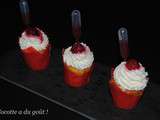 Cupcakes vanille, coeur fondant framboise