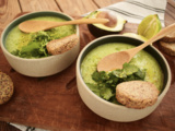 Soupe froide concombre-avocat, crakers noisettes