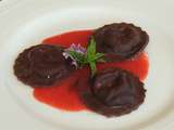 Raviolis au cacao & mascarpone ~ Coulis de fraise verveine