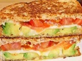 Croque-Monsieur Avocado Mozzarella Tomate