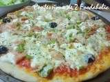 Pizza cremeuse a la brousse et blanc de poulet fume