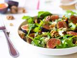 Salade aux figues, gorgonzola, oignons confits et noix