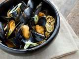 Nouilles aux moules, pak choi et gochujang