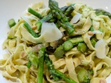 Tagliatelles aux asperges vertes et pesto d'ail des ours