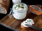 Fromage frais maison ail et fines herbes