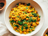 Lemony Spiced Orzo with Chickpeas for a Flavorful Meal