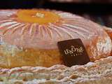 Galette des rois avec Aston Martin et des mignardises divinement festives