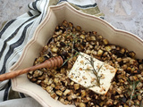 Aubergine rôtie à la feta, miel et romarin