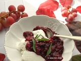 Bowl de skyr aux fruits rouges et raisin rose