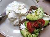 Bruschetta à l'avocat et à la chantilly de feta