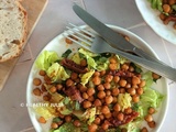 Salade de pois chiches rôtis aux épices, tomates et menthe