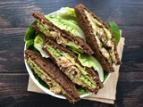 Sandwich au maquereau et crudités