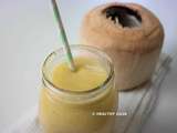 Smoothie mangue et noix de coco fraîche