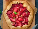 Tarte rustique aux Fraises, citron vert et menthe