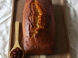 Cake au yaourt, rhum et raisins