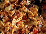 Farfalle aux aubergines, tomates et poivron vert