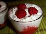 Verrines à la mousse de lait, speculoos et framboises