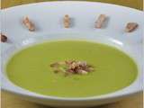 Soupe de petits pois et lardons