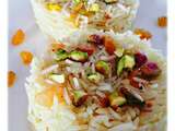 Riz pilaf pistaches et raisins secs blonds