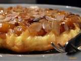 Tatin de mirabelles au caramel & amandes grillees