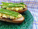 Oeufs brouillés au asperges