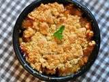 Crumble aux pèches à la menthe et au miel