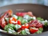 Gnocchis aux épinards, crème de parmesan, tomates cerises à l'origan et Serrano