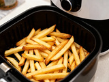 Frites surgelées au air fryer : Comment obtenir une croustillante