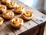 Roses feuilletées aux pommes : La recette facile à essayer
