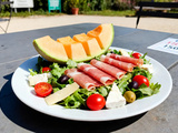 Salade de Melon et Jambon Cru : Recette fraîche à essayer