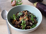 Salade d’aubergines à la thaïlandaise : la recette fraîche et spicy