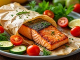 Comment préparer un saumon en papillote savoureux et facile